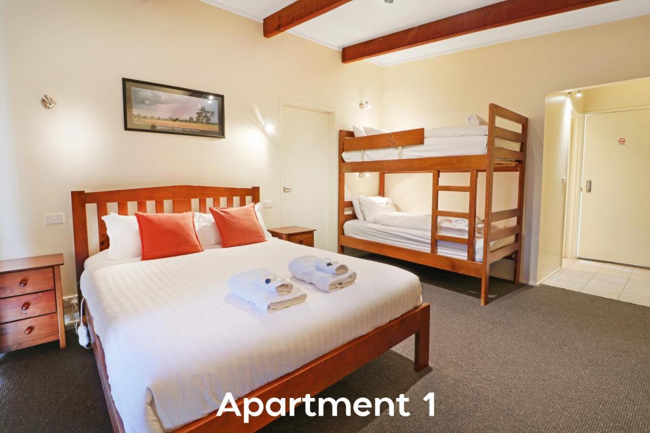 Off Mountain Accommodation Merrijig Εξωτερικό φωτογραφία